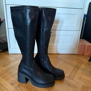 Steve Madden Black Heeled Boots